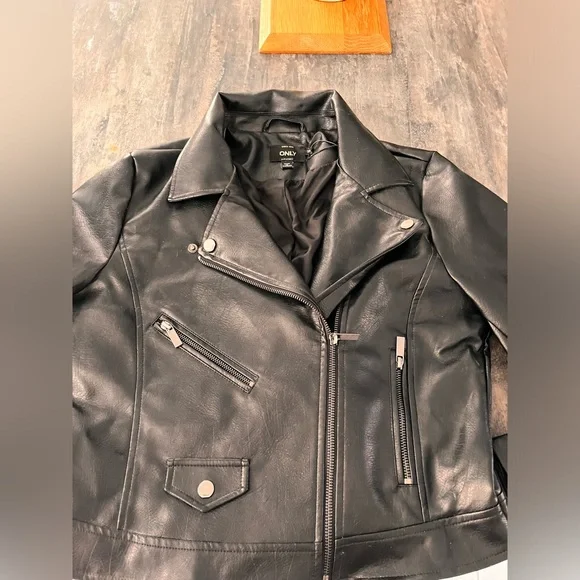 Moto jacket - Picture 3 of 3